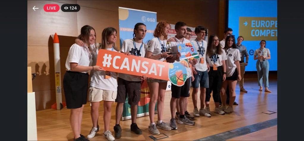 Σπουδαία διάκριση για την ομάδα V-SPACE στον πανευρωπαϊκό διαγωνισμό CanSat in Europe!