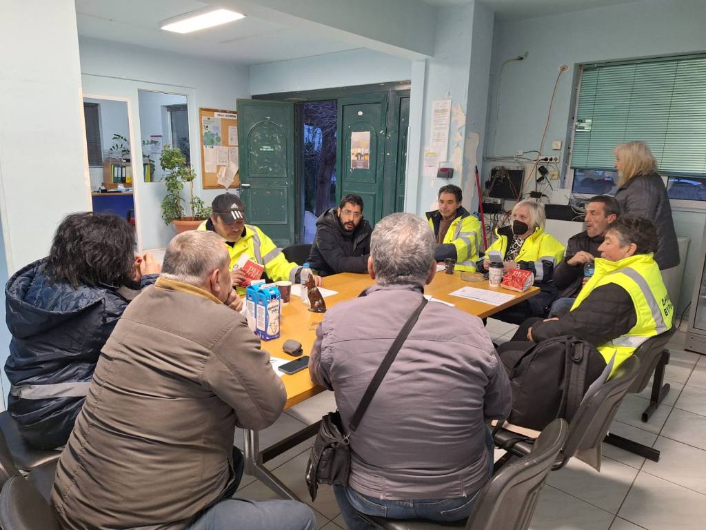 Επίσκεψη του Βαγγέλη Γείτονα στην υπηρεσία Πρασίνου και στη Τεχνική Υπηρεσία του Δήμου Βύρωνα
